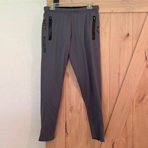 Virus joggers size medium